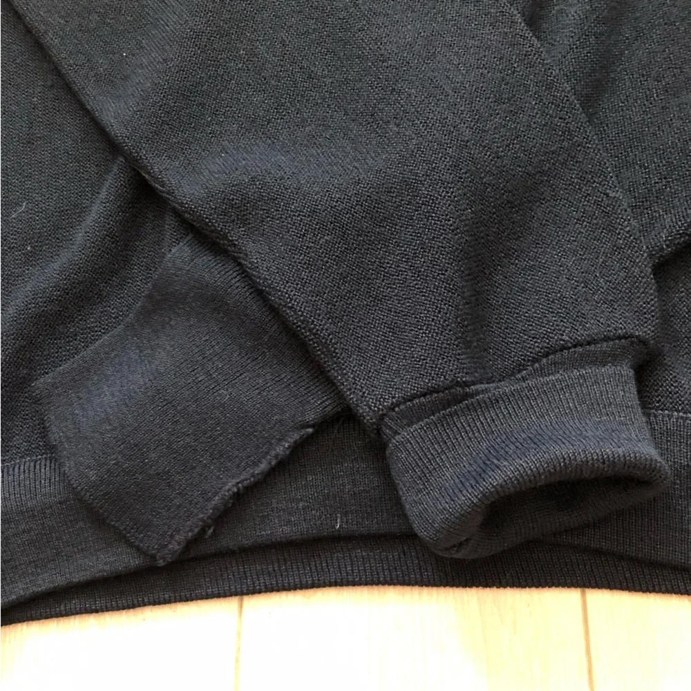 Vintage Izod Lacoste Pullover V Neck Sweater in Navy Size L - Picture 3 of 9